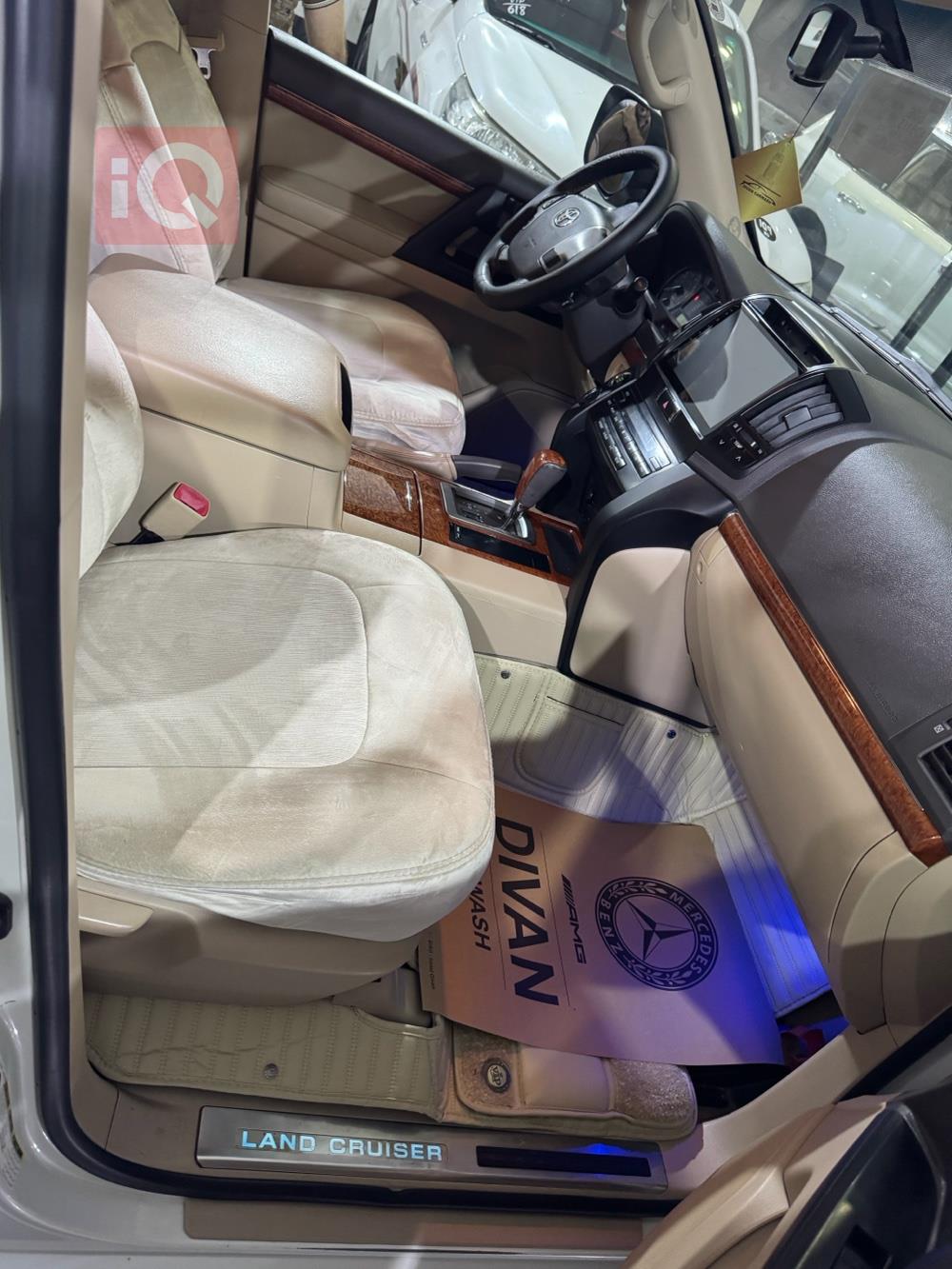 تويوتا لاندكروزر